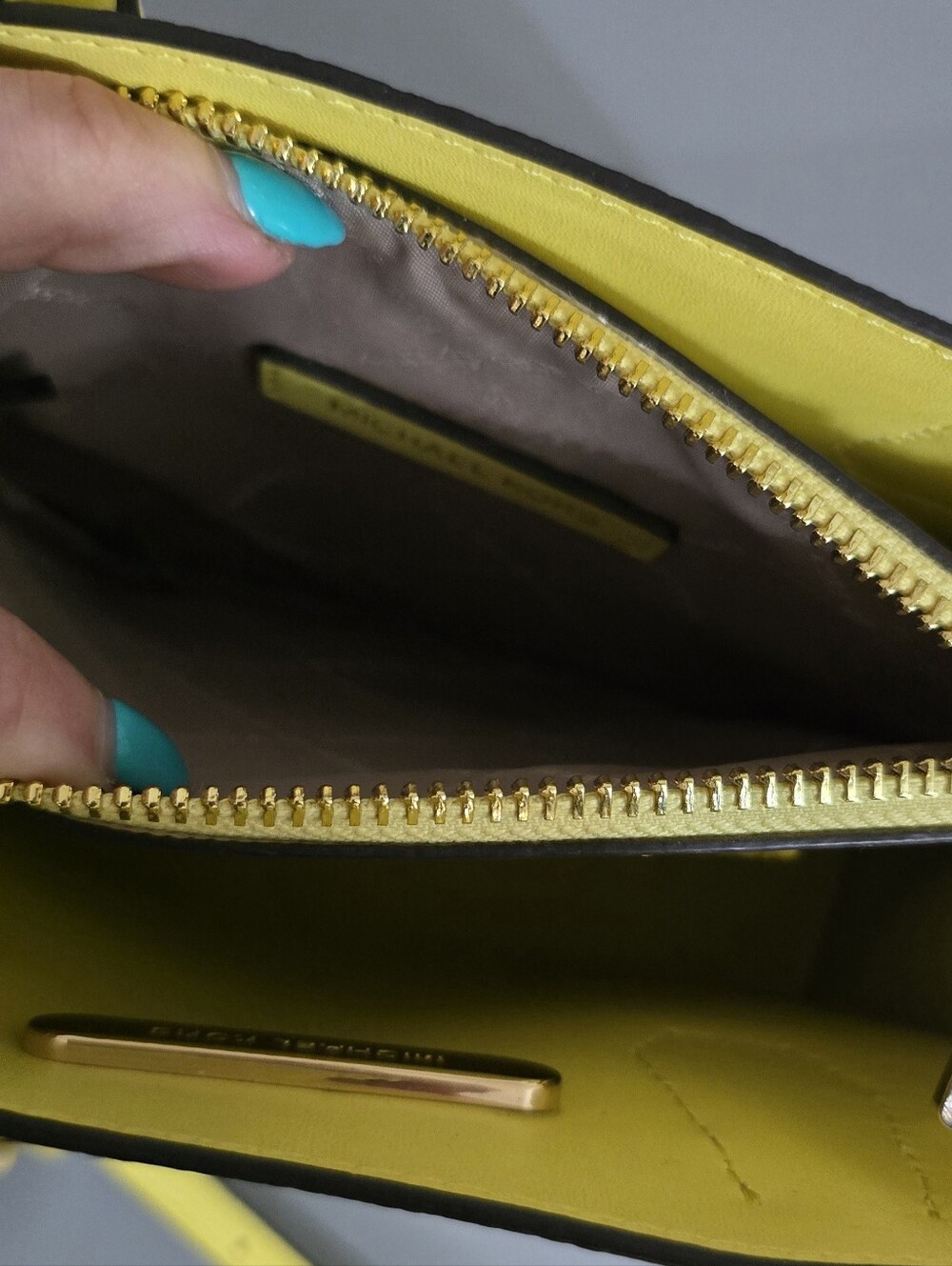 Micheal Kors Neon Yellow Leather Square Crossbody Handbag w/ Gold Hardware - Picture 5 of 7